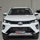 Toyota Hilux SW4 SRX Plat. 4x4 2.8 TB Die. Aut. 2025 Diesel-0