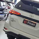 Toyota Hilux SW4 SRX Plat. 4x4 2.8 TB Die. Aut. 2025 Diesel-15