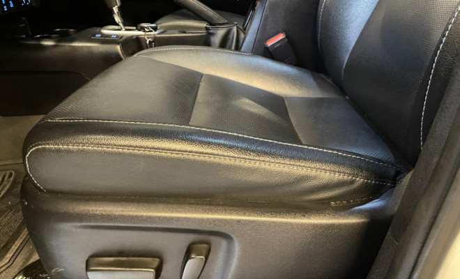 Toyota Hilux CD SRX 4x4 2.8 TDI 16V Diesel Aut. 2021 Diesel-12