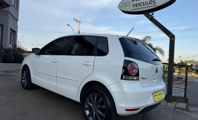 VW - VolksWagen Polo 1.6 Mi Tot.Flex 8V 5p 2012-3