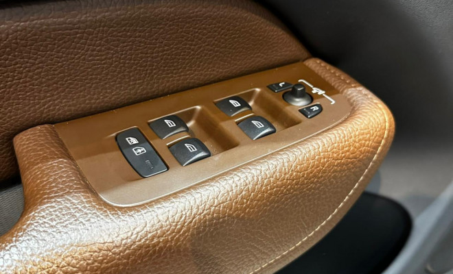 Volvo XC 60 T-5 MOMENTUM 2.0 254cv AWD 5p 2019 Gasolina-12