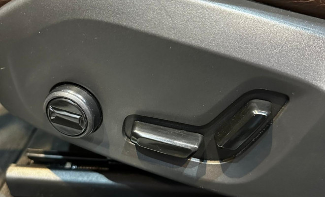 Volvo XC 60 T-5 MOMENTUM 2.0 254cv AWD 5p 2019 Gasolina-10