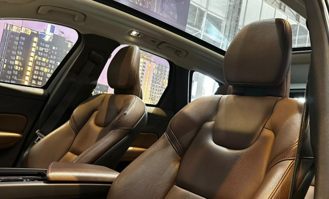 Volvo XC 60 T-5 MOMENTUM 2.0 254cv AWD 5p 2019 Gasolina-9