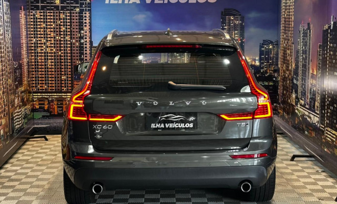 Volvo XC 60 T-5 MOMENTUM 2.0 254cv AWD 5p 2019 Gasolina-14