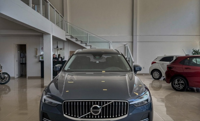 Volvo XC 60 T-8 INSC. EXPRESS. 2.0 (Híbrido) 2022 Híbrido-1