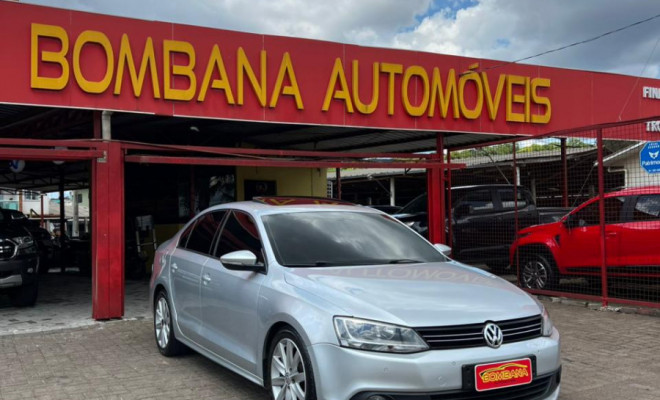 VW - VolksWagen JETTA Comfortline  2.0 T.Flex 8V 4p Mec. 2011 Flex-5