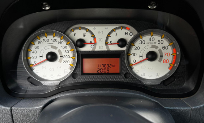 Fiat Strada Adventure 1.8/ 1.8 LOCKER Flex CE 2011 Flex-9