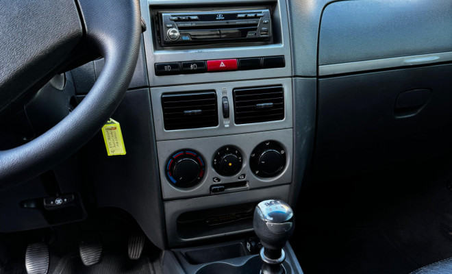 Fiat Strada Adventure 1.8/ 1.8 LOCKER Flex CE 2011 Flex-7