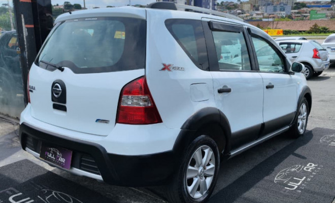 Nissan LIVINA X-GEAR SL/X-GEAR 1.8 Flex F. Aut. 2013 Flex-4