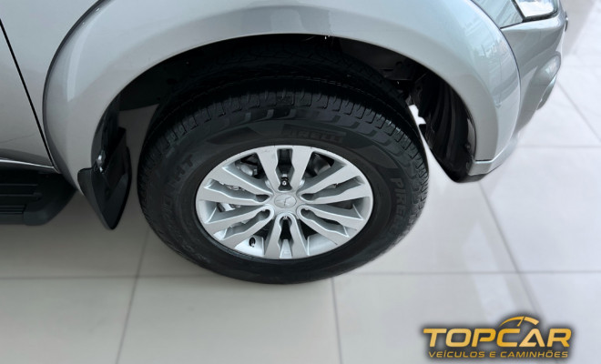 Mitsubishi Pajero HPE 3.2 4x4 T.I. Dies. 5p Aut. 2016 Diesel-8