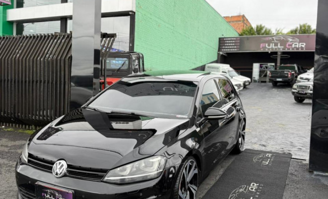 VW - VolksWagen Golf Highline 1.4 TSI 140cv Aut. 2014 Gasolina
