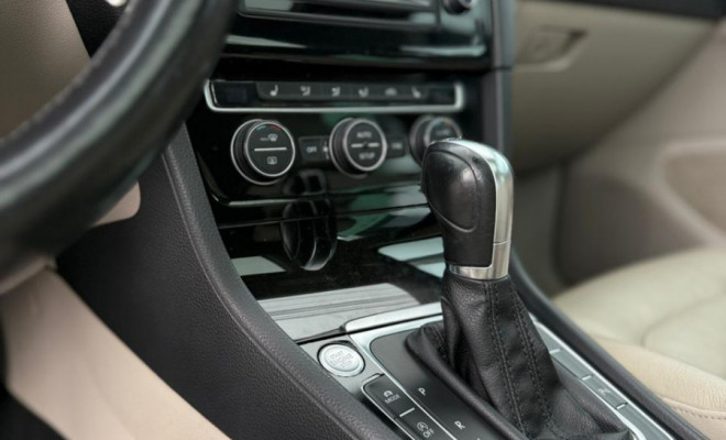 VW - VolksWagen Golf Highline 1.4 TSI 140cv Aut. 2014 Gasolina-8