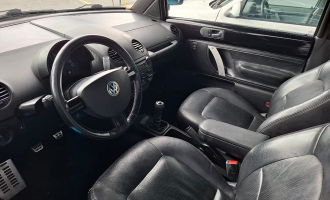VW - VolksWagen New Beetle 2.0 Mi Manual-7
