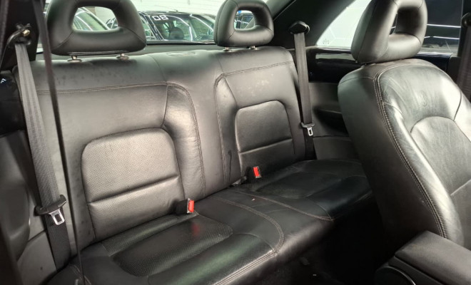 VW - VolksWagen New Beetle 2.0 Mi Manual-18