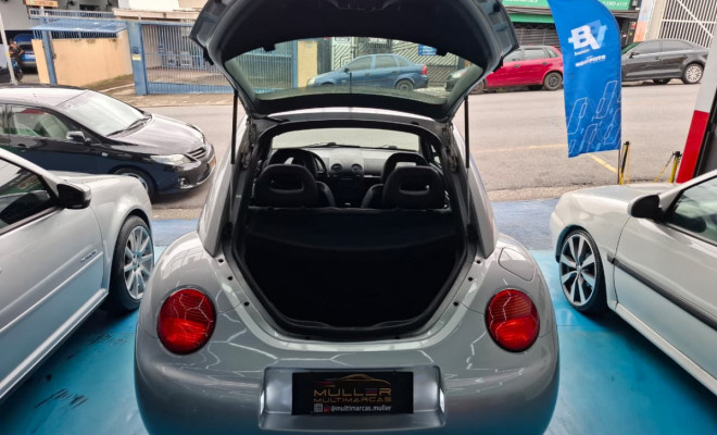 VW - VolksWagen New Beetle 2.0 Mi Manual-6