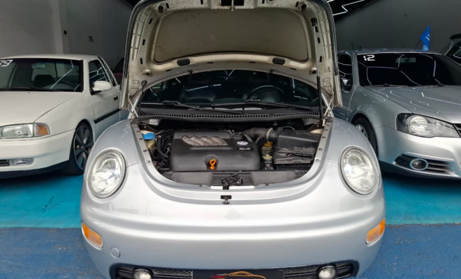 VW - VolksWagen New Beetle 2.0 Mi Manual-5