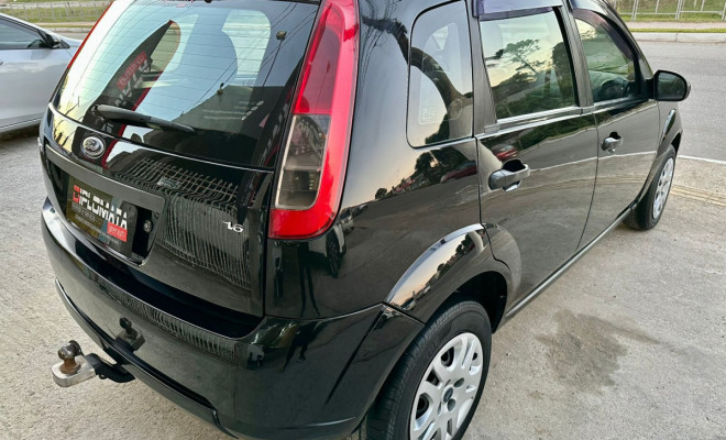 Ford Fiesta Class 1.6 8V Flex - 2011-2