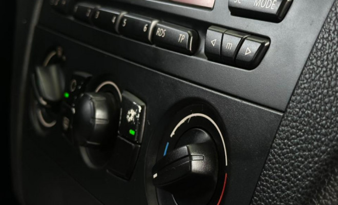 BMW 118iA 2.0 16V 136cv 5p 2012 Gasolina-4