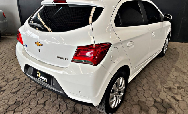 GM - Chevrolet ONIX HATCH LT 1.4 8V FlexPower 5p Mec. 2017 Flex-2