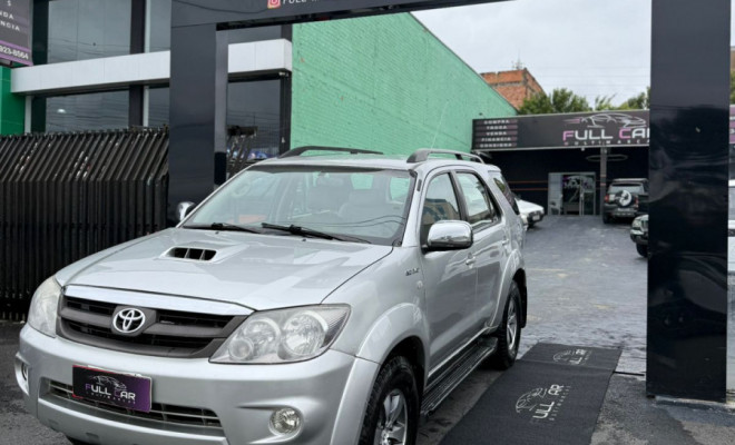 Toyota Hilux SW4 SRV D4-D 4x4 3.0 TDI Dies. Aut 2008 Diesel-4