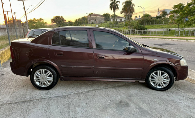 GM Astra Sedan CD 2.0 8V - 2003-1