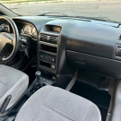 GM Astra Sedan CD 2.0 8V - 2003-8