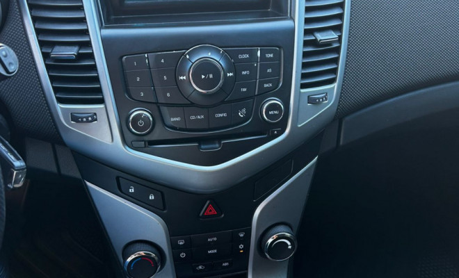 GM - Chevrolet CRUZE HB Sport LT 1.8 16V FlexP. 5p Aut 2013 Flex-4