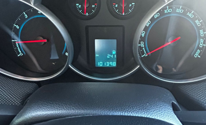 GM - Chevrolet CRUZE HB Sport LT 1.8 16V FlexP. 5p Aut 2013 Flex-8