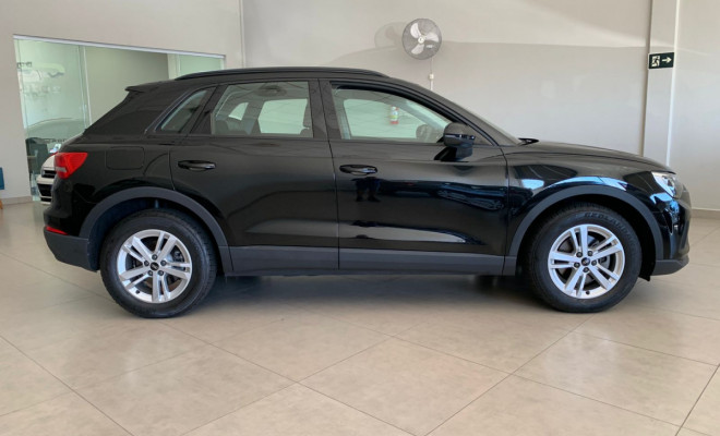 Audi Q3 Black S Line 1.4 TFSI S-tronic 2021 Gasolina-6