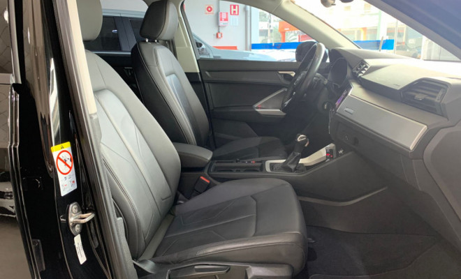 Audi Q3 Black S Line 1.4 TFSI S-tronic 2021 Gasolina-12