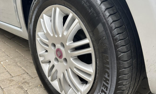 Fiat LINEA 1.9/ HLX 1.9/ 1.8 Flex 16V 4p 2010 Flex-3