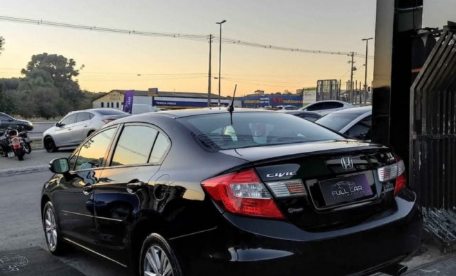 Honda Civic Sedan LXR 2.0 Flexone 16V Aut. 4p 2014 Flex-3