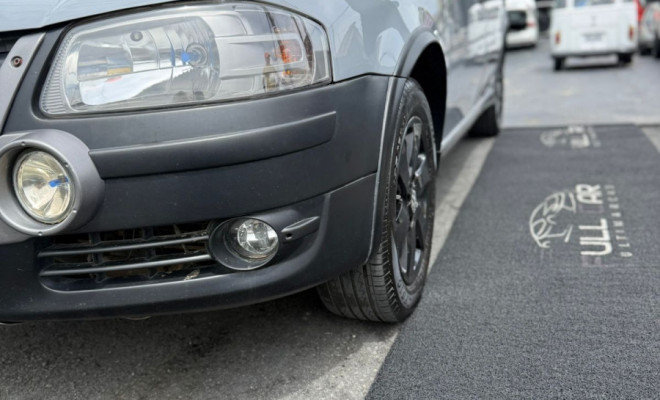 VW - VolksWagen Saveiro SURF 1.6 Mi Total Flex 2p 2009 Flex-9