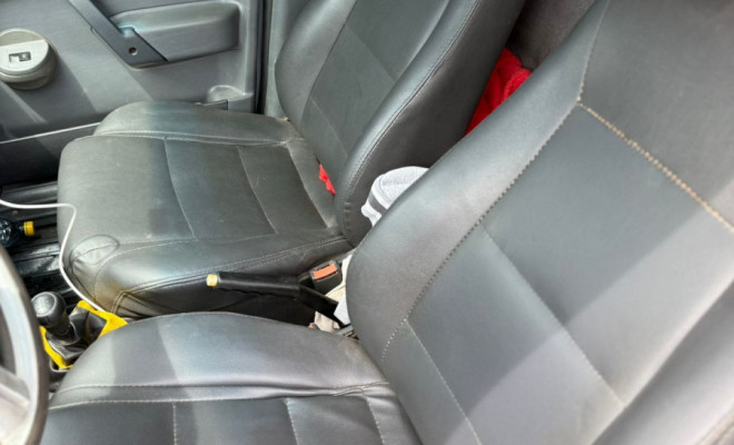 VW - VolksWagen Saveiro SURF 1.6 Mi Total Flex 2p 2009 Flex-11