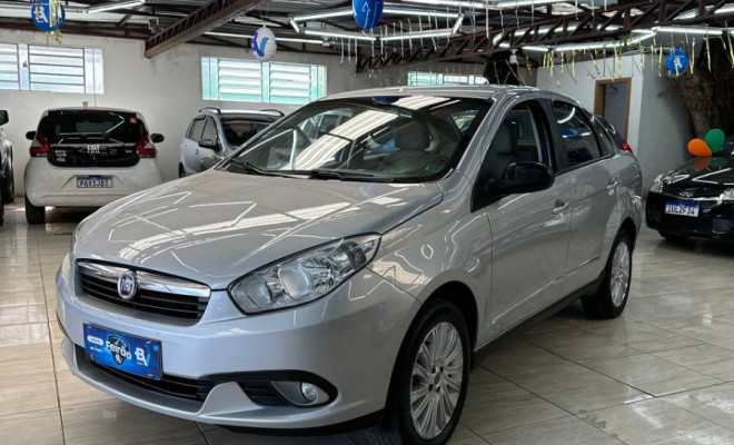 Fiat Grand Siena ESSENCE 1.6 Flex 16V 2013 Flex