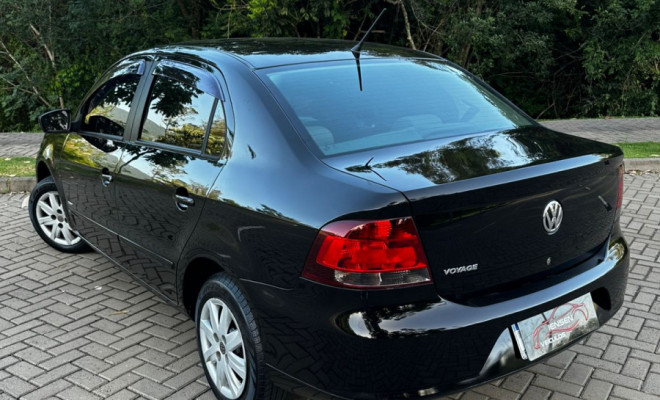 VW - VolksWagen VOYAGE 1.0/1.0 City Mi Total Flex 8V 4p 2013 Flex-2