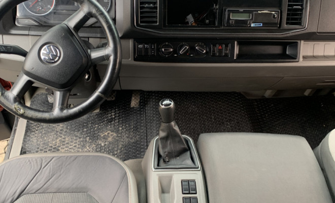 VOLKSWAGEN 11-180 Delivery 2p (diesel)(E5) 2018 Diesel-5