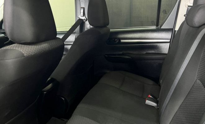 Toyota Hilux CD 4x4 2.8 Diesel Mec. 2020-4