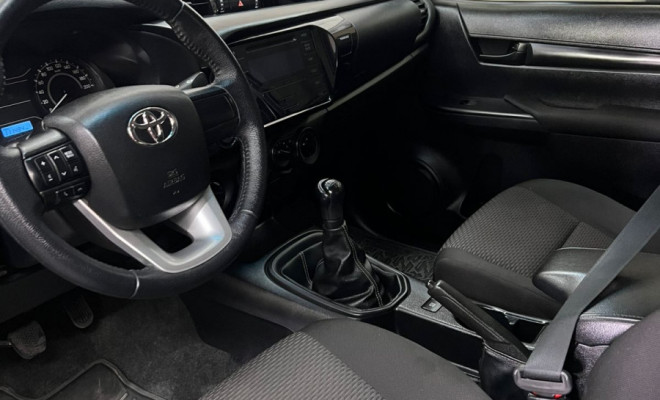 Toyota Hilux CD 4x4 2.8 Diesel Mec. 2020-2