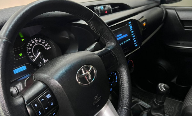 Toyota Hilux CD 4x4 2.8 Diesel Mec. 2020-3
