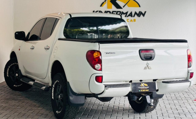 Mitsubishi L200 Triton GLX 3.2 CD TB Int.Diesel Mec 2014 Diesel-4