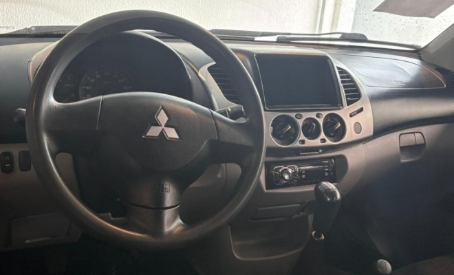 Mitsubishi L200 Triton GLX 3.2 CD TB Int.Diesel Mec 2014 Diesel-5