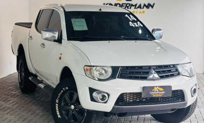 Mitsubishi L200 Triton GLX 3.2 CD TB Int.Diesel Mec 2014 Diesel