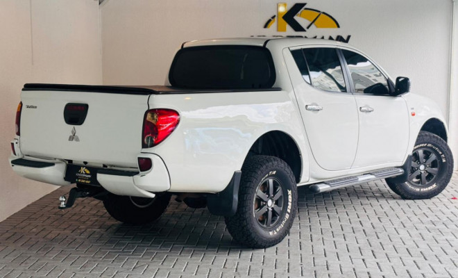 Mitsubishi L200 Triton GLX 3.2 CD TB Int.Diesel Mec 2014 Diesel-2