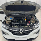 Seu próximo carro econômico e confiável te espera — agende um test-drive no Kwid Intense agora!-2