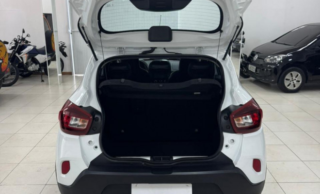 Seu próximo carro econômico e confiável te espera — agende um test-drive no Kwid Intense agora!-9