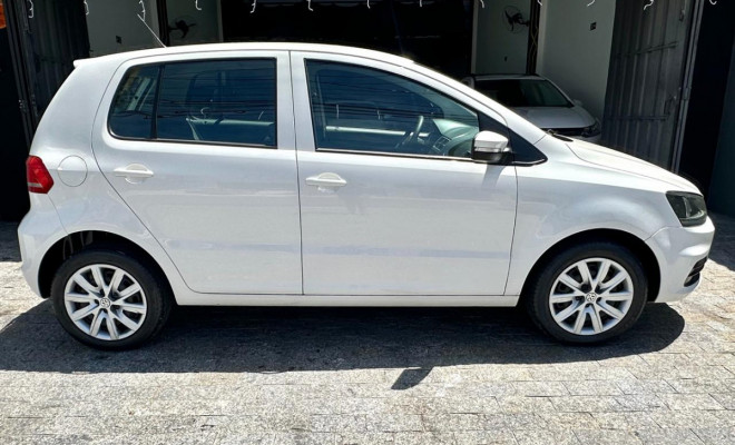 VW - VolksWagen Fox Trendline 1.0 Flex 12V 5p 2016 Flex-1
