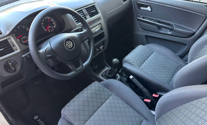 VW - VolksWagen Fox Trendline 1.0 Flex 12V 5p 2016 Flex-4