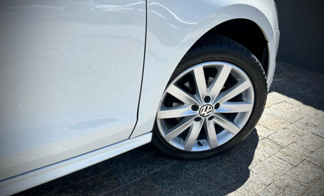 VW - VolksWagen JETTA Comfortline 2.0 T.Flex 8V 4p Tipt. 2014 Flex-3