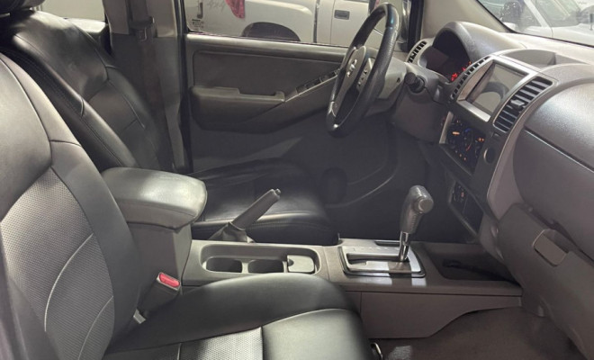 Nissan Frontier SEL CD 4x4 2.5 TB Diesel Aut. 2008 Diesel-9